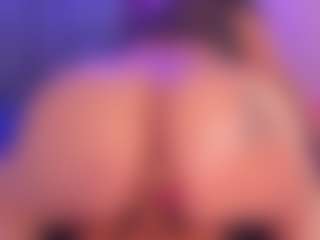 Live cam show with ashlye-miller - Public on CamClone