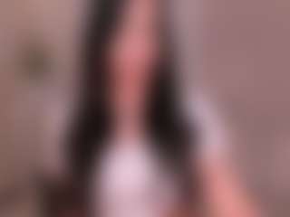 Live cam show with MariaHerrera - Living Room on https://playwithruby.com