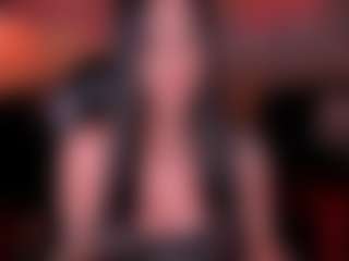 Live cam show with MariaHerrera - Living Room on liverealitysex.com