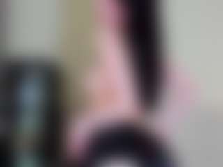 Live cam show with Tune-Godness - Green Eyes on Milfs Live