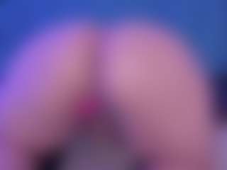 Live cam show with Angela-Coffee - Spank Red Hair on StripNow
