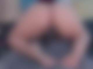 Live cam show with Angela-Coffee - Red Hair Teen (18+) on Uber Horny