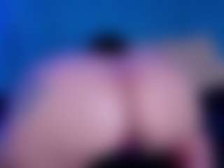 Live cam show with Angela-Coffee - Bedroom Red Hair on AdultVida.com