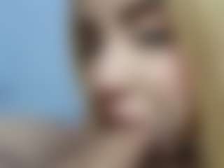 white_doll's Live Sex Cam Show