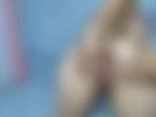 Live cam show with white_doll - Athletic Public on testsause.com
