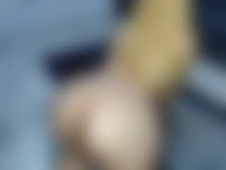 white_doll's Live Sex Cam Show