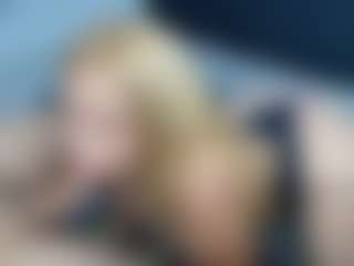 white_doll's Live Sex Cam Show