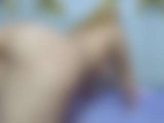 white_doll's Live Sex Cam Show