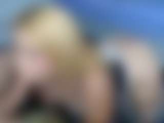 Live cam show with white_doll - Smoking on fapnchat