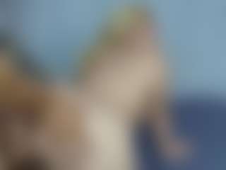 Live cam show with white_doll - Sex on Livezox
