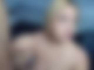 white_doll's Live Sex Cam Show