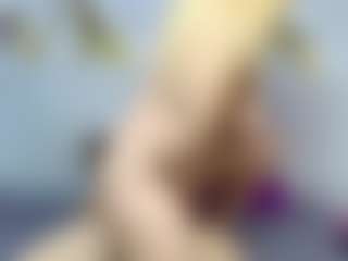 Live cam show with white_doll - Middle Aged on Camming Site