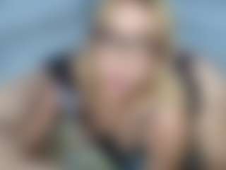 white_doll's Live Sex Cam Show