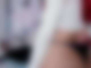 Live cam show with Hanny - Shaved Pussy on CamwithHer