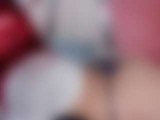 Live cam show with Hanny - Curvy on CamwithHer