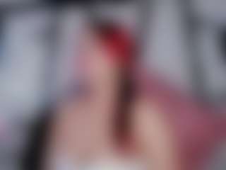 Live cam show with Hanny - Facial Piercings on CamwithHer
