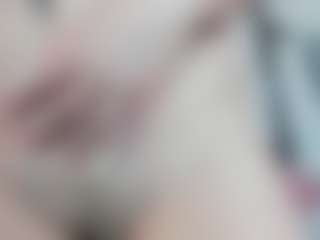 Live cam show with Hanny - Student on Camsoda
