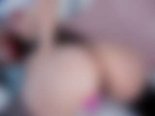 Live cam show with Hanny - Facial Piercings on Camsoda