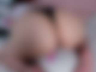 Live cam show with Hanny - Red Hair Teen (18+) on Camsoda