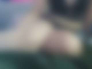 Live cam show with Lydia - Mobile Young Adult on Camsoda