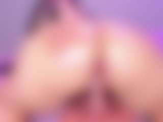 Live cam show with VanessaKalo - Twerk on Camsoda
