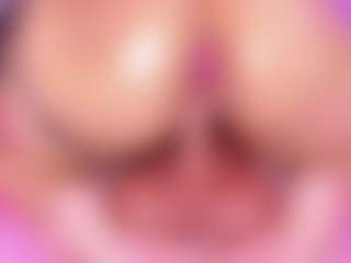 VanessaKalo's Live Sex Cam Show