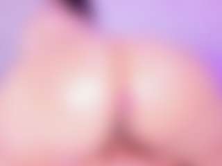 Live cam show with VanessaKalo - Public on xxxlivecams.org