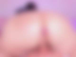Live cam show with VanessaKalo - Curvy Small Tits on Dolls Live