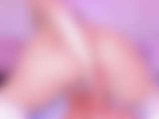 Live cam show with VanessaKalo - Squirt MILF on Camsoda