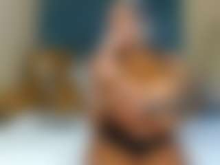 MELONS2001's Live Sex Cam Show