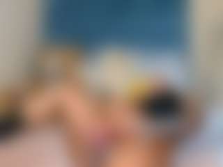 MELONS2001's Live Sex Cam Show
