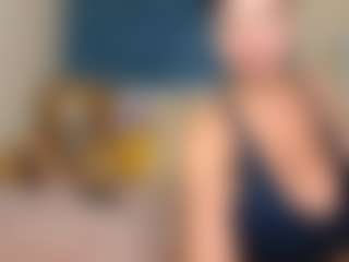 MELONS2001's Live Sex Cam Show