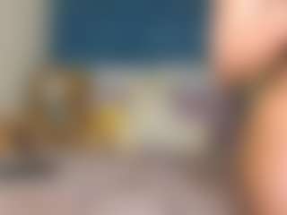 MELONS2001's Live Sex Cam Show