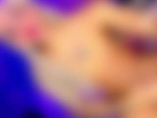 Live cam show with ThaliaGirl - Smoking on Camsoda
