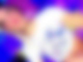 Live cam show with ThaliaGirl - Nipple Piercings on SmokeAndPoke