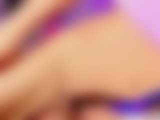 Live cam show with ThaliaGirl - Lean on Camsoda