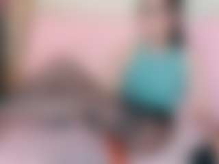 Live cam show with Bella_Hix - Average on Camsoda