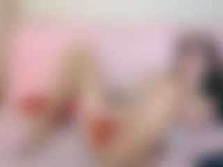 Live cam show with Bella_Hix - Flashing on Camsoda