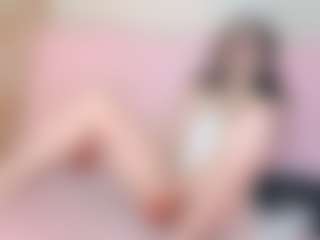 Live cam show with Bella_Hix - Bedroom on SpankPalCams