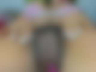 janellemetz MILF webcam performer live streaming