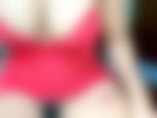 janellemetz MILF webcam performer live streaming
