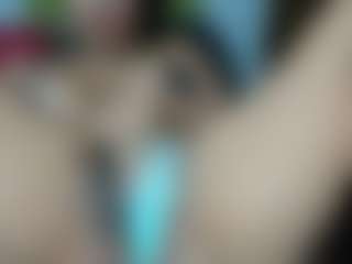 Live cam show with janellemetz - Hairy Pussy Latina on Milfs Live | colombia