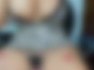 Live cam show with janellemetz - Wet on Milfs Live