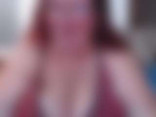 Live cam show with Antoniastars - Blue Eyes on xDating
