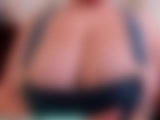 Live cam show with Anyi - Sexy on camgirlchat.live