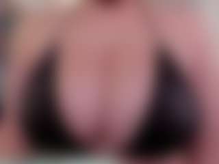 Anyi's Live Sex Cam Show
