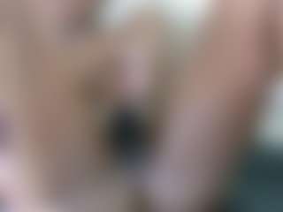 Live cam show with bonieklent - Bedroom Ebony on milfzrlive.com