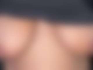 Live cam show with Indianqueen443 - MILF on CamwithHer