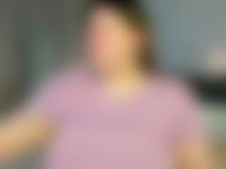 Live cam show with Ruth - Shaved on chickslive.net