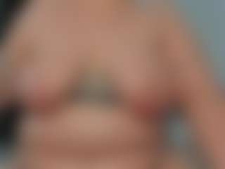 Live cam show with Ruth - Cute on Uber Horny